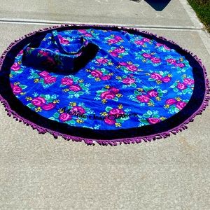 Round beach towel